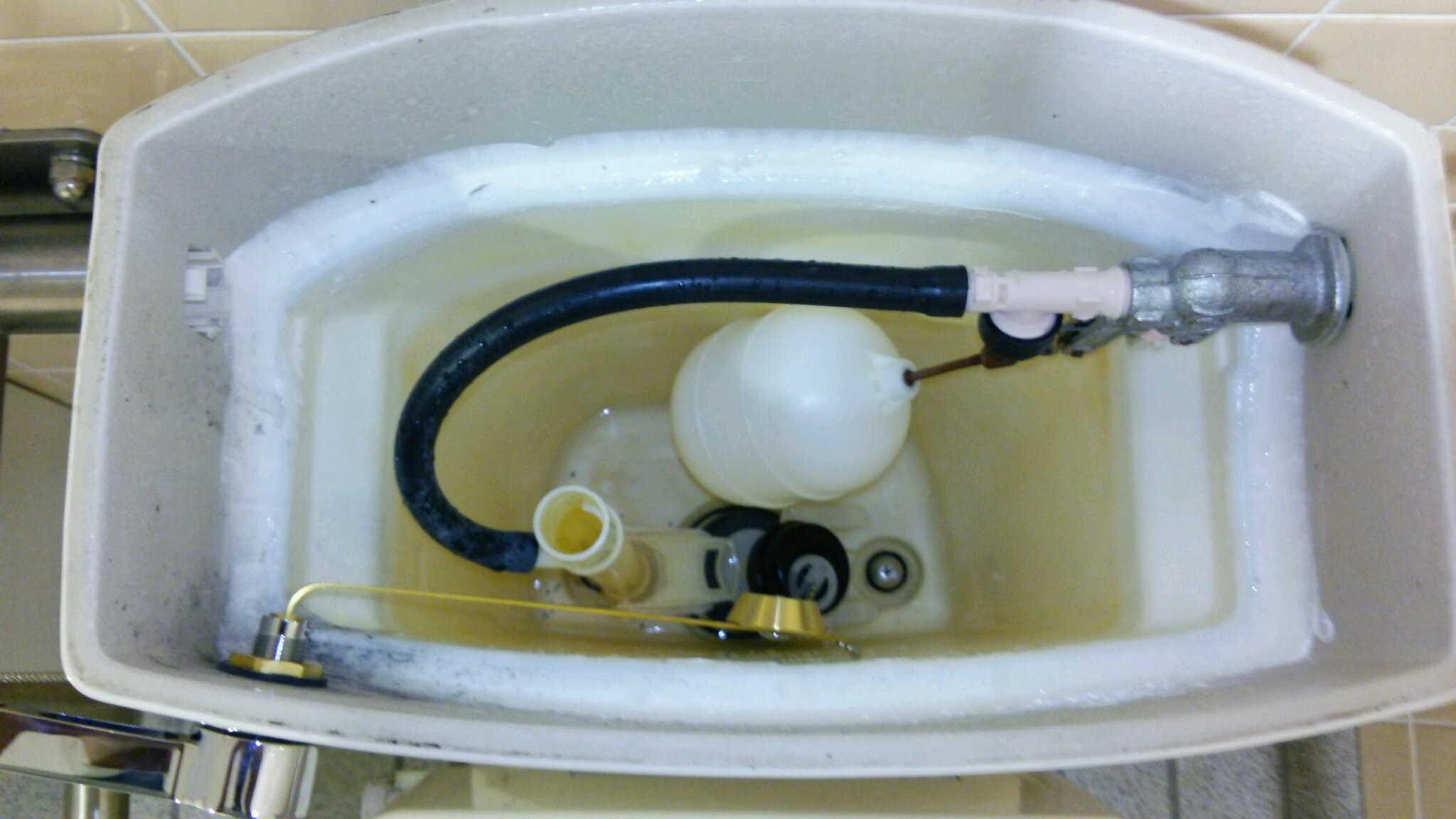 トイレのレバーが利かない！草津市のトイレ修理に行きました。 滋賀県の水漏れ・つまりはライフホームメンテナンス滋賀